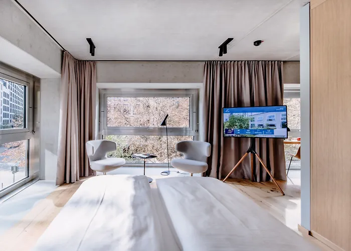 Otel The Flag West M. 4*