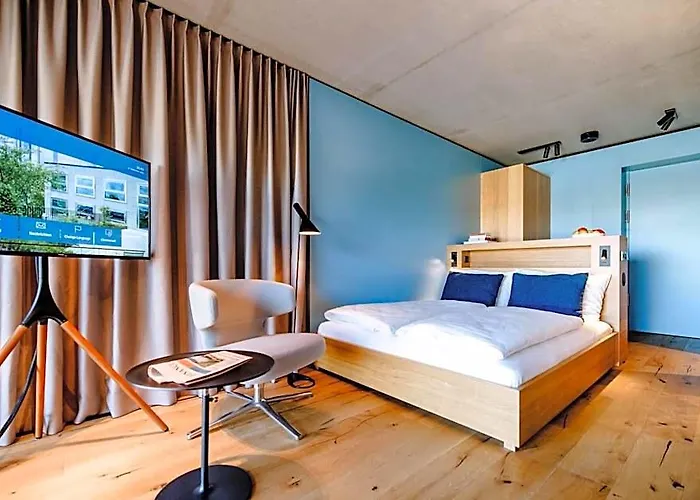 Otel The Flag West M.